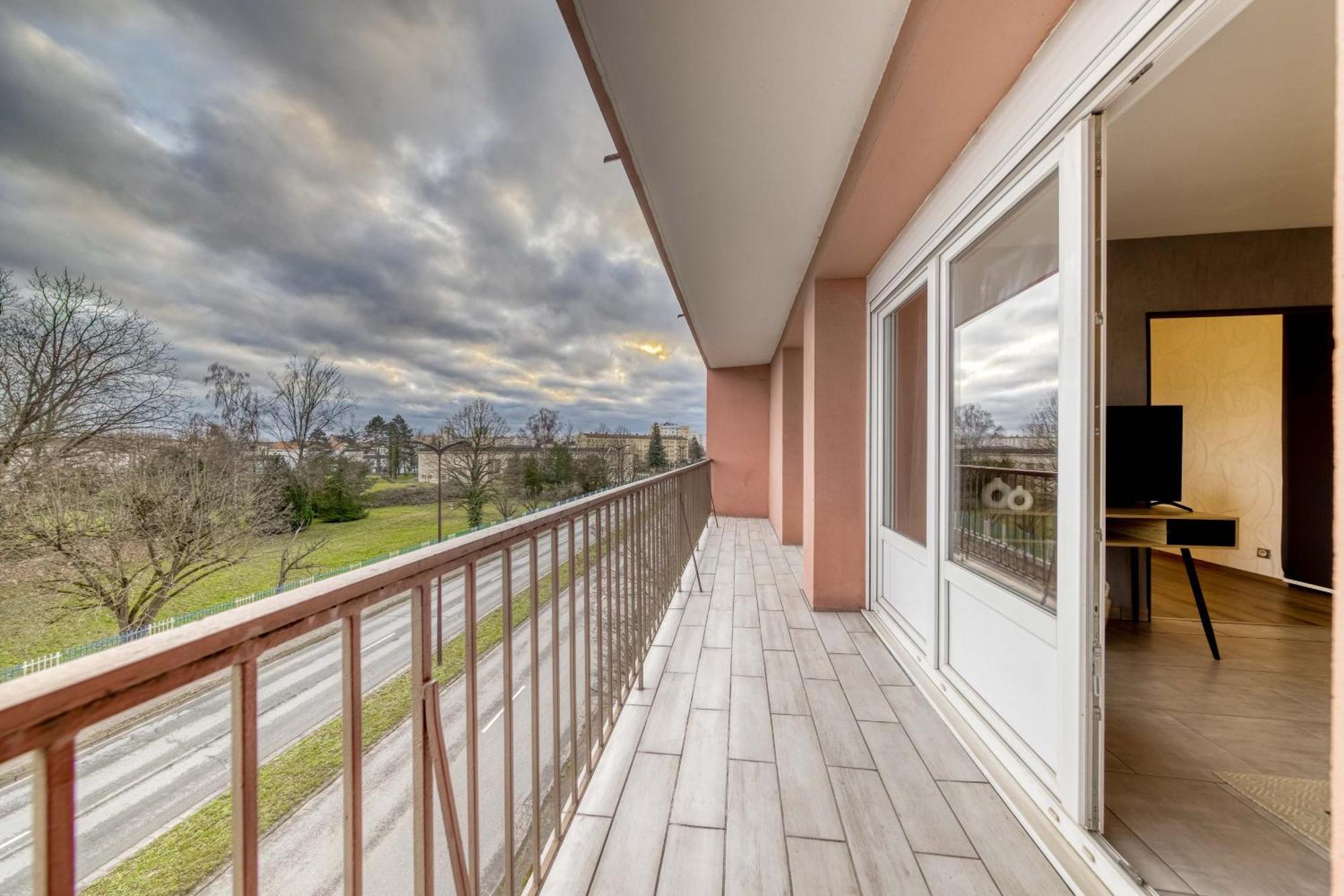 Appartement Les Oiseaux Thionville Luaran gambar